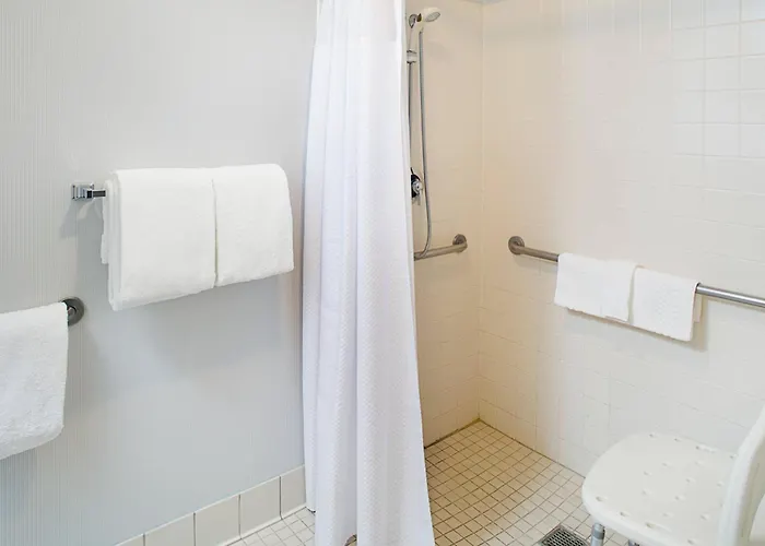 Courtyard By Marriott Williams Centre Hotel 3*