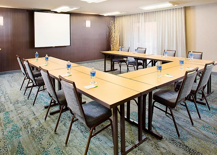 Courtyard By Marriott Williams Centre Hotel 3*