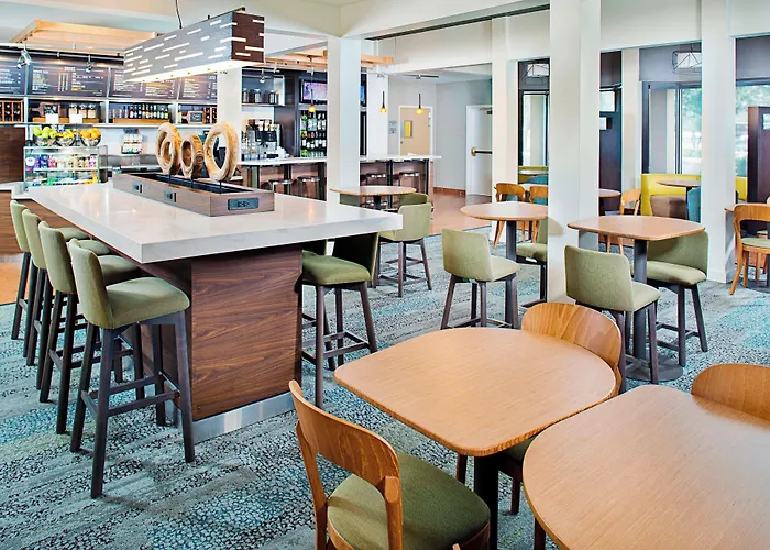 Hotel Courtyard By Marriott Williams Centre