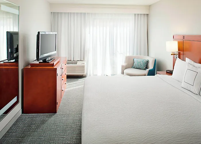Courtyard By Marriott Williams Centre Hotel