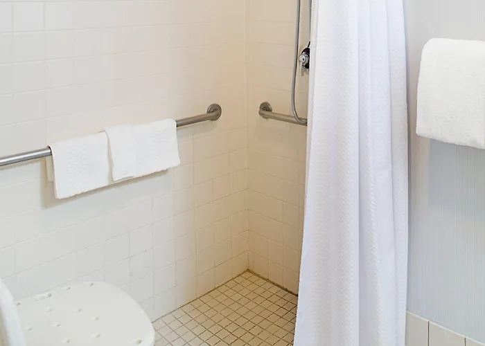 Courtyard By Marriott Williams Centre Hotel 3*