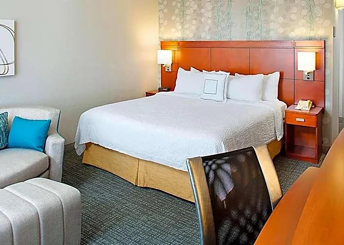 Courtyard By Marriott Williams Centre Hotel