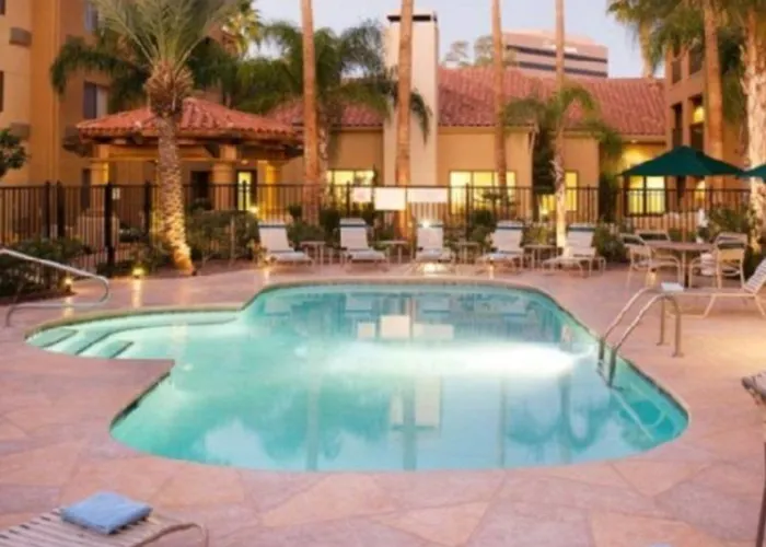 Courtyard By Marriott Williams Centre