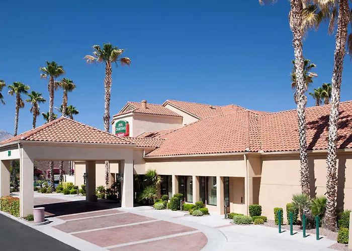 Courtyard By Marriott Williams Centre